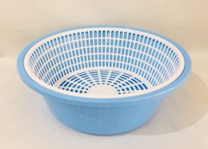 UI 120810 - Collander And Basin